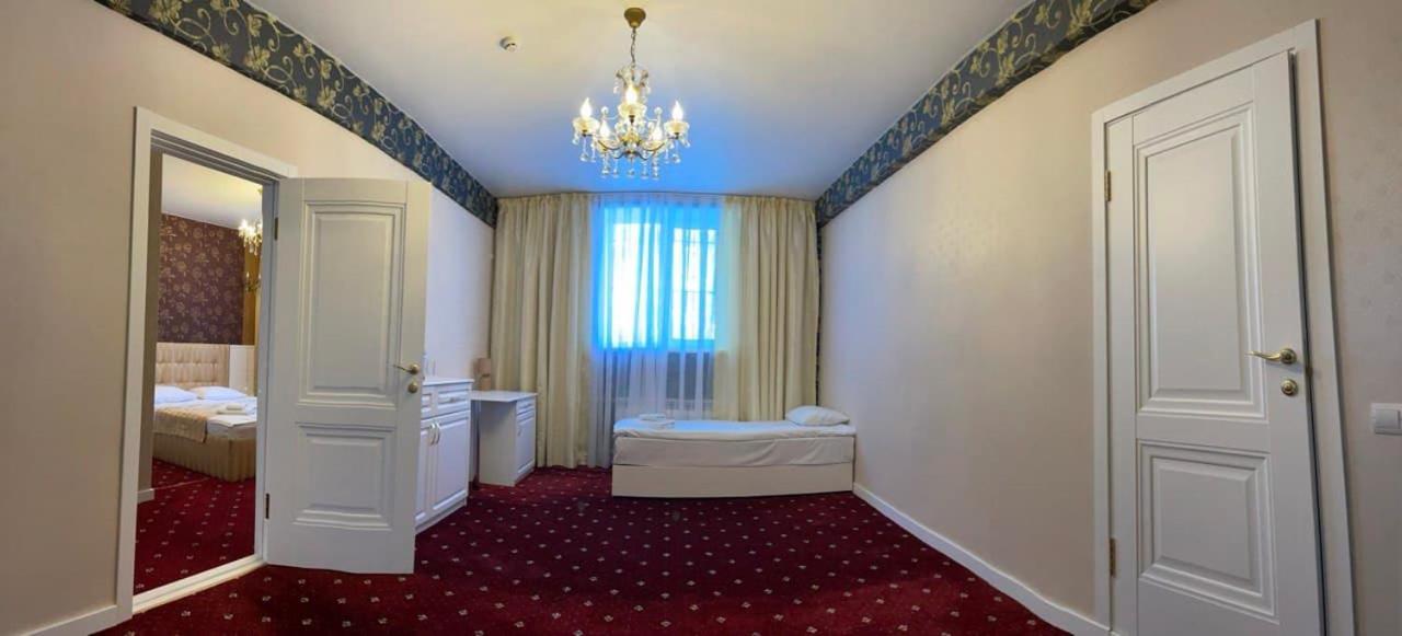 Sergeev Hotel Mykolaiv Exterior photo