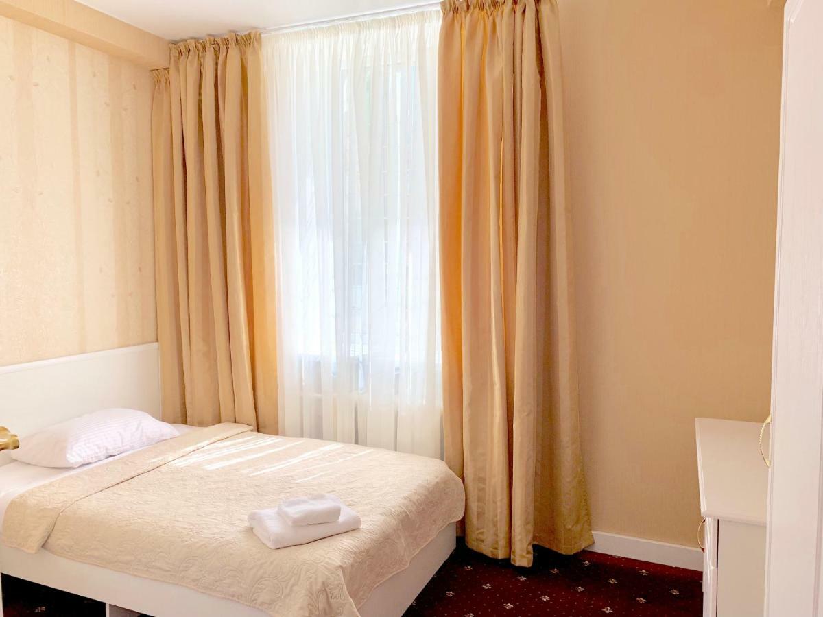 Sergeev Hotel Mykolaiv Exterior photo
